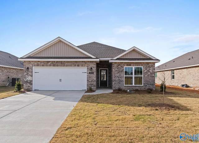 Property at 212 Pine Island Ave, Toney, AL 35773, 4 beds, 3 baths
