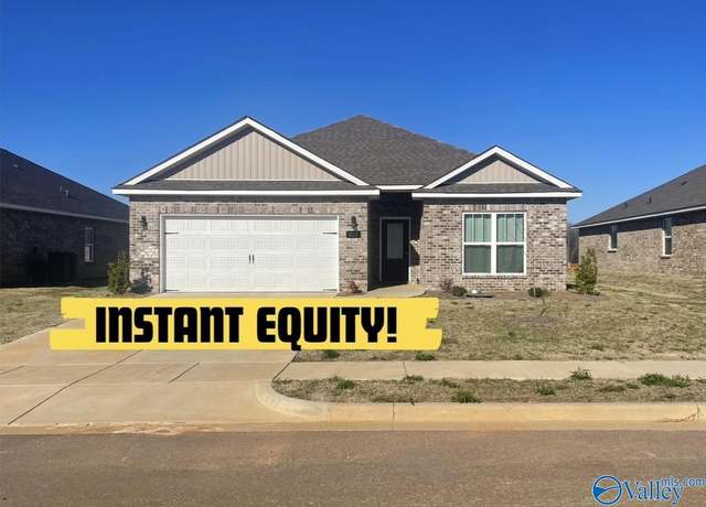 Property at 212 Pine Island Ave, Toney, AL 35773, 4 beds, 3 baths