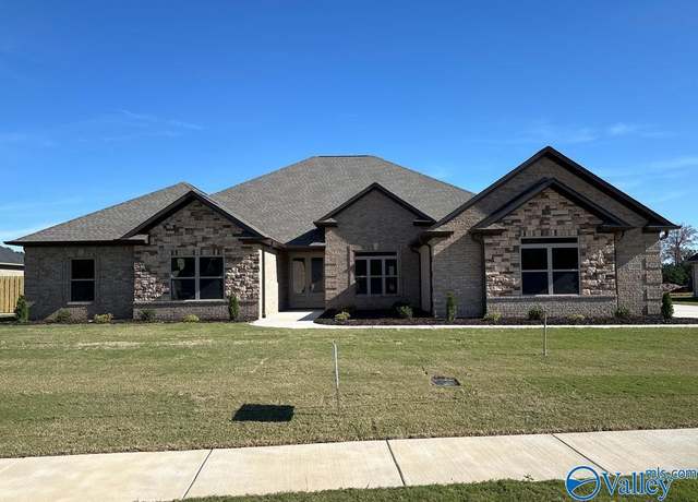 Property at 13888 Mallard Dr, Madison, AL 35756, 4 beds, 3.5 baths