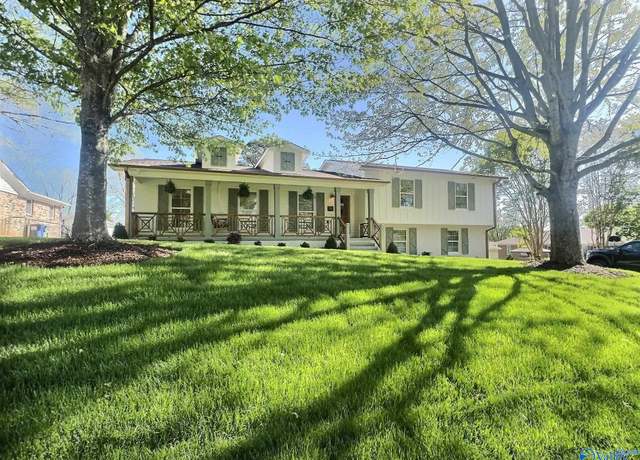 Property at 213 Winthrop Dr, Huntsville, AL 35801, 5 beds, 3 baths