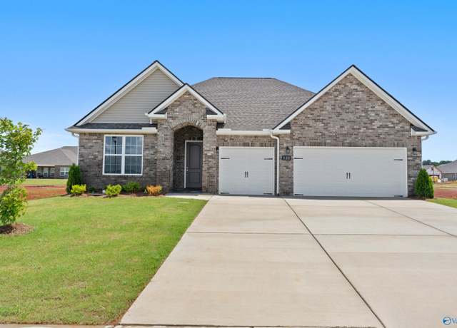Property at 122 Cowdray Cir, Toney, AL 35773, 3 beds, 3 baths