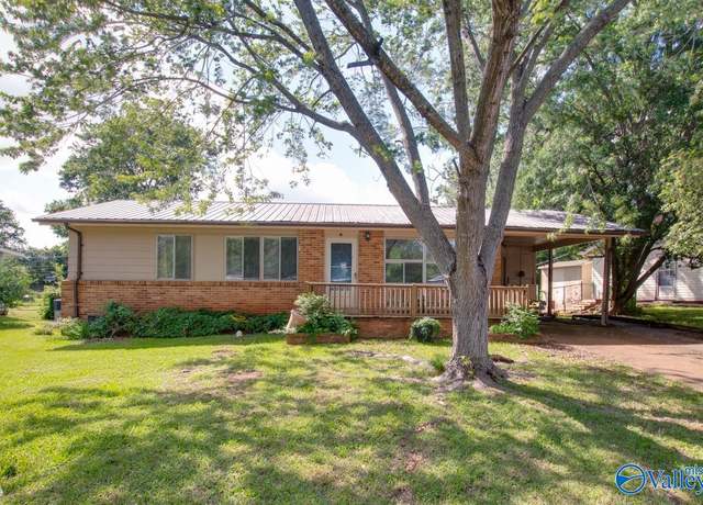 Property at 4202 Toftoy Dr, Huntsville, AL 35805, 3 beds, 2 baths