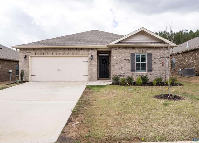 Property at 230 Ashland Dr SW, Hanceville, AL 35077, 3 beds, 2 baths