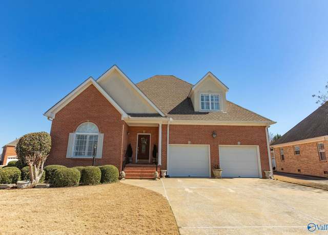 Property at 312 Lakepoint Dr, Gadsden, AL 35901, 3 beds, 2.5 baths