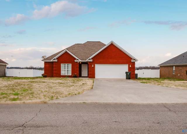 Property at 147 Hubert Rd, New Market, AL 35761, 3 beds, 2 baths