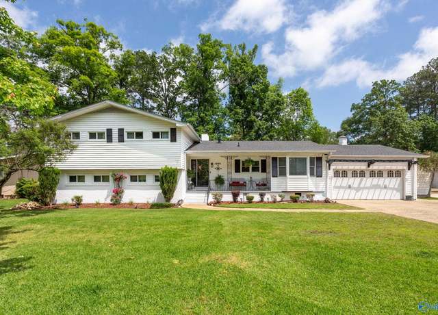Property at 1255 Sangster Rd, Gadsden, AL 35901, 5 beds, 2.5 baths