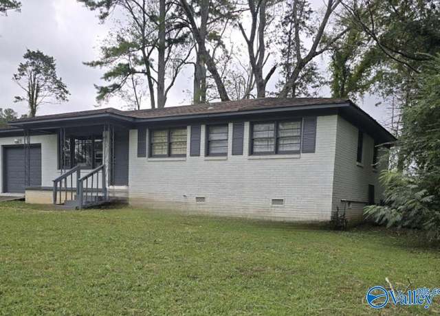 Property at 2715 Hilltop Ter NW, Huntsville, AL 35810, 3 beds, 2 baths
