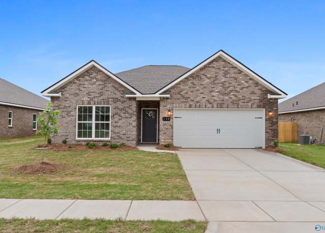 Property at 138 Ivy Vine Dr, Toney, AL 35773, 3 beds, 2 baths