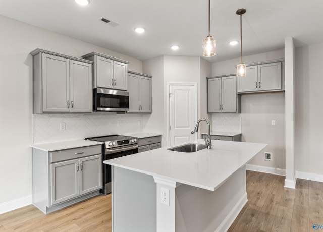 Property at 179 River Pointe Dr, New Market, AL 35761, 3 beds, 2 baths