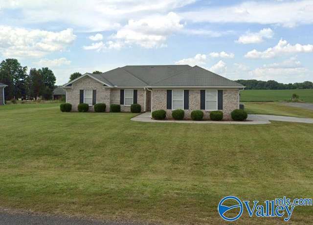 Property at 100 Poplar Branch Ln, Huntsville, AL 35811, 3 beds, 2 baths