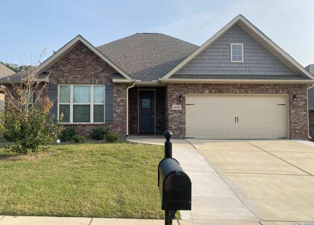 Property at 608 Magnolia Cove Ln SW, Hartselle, AL 35640, 4 beds, 3 baths