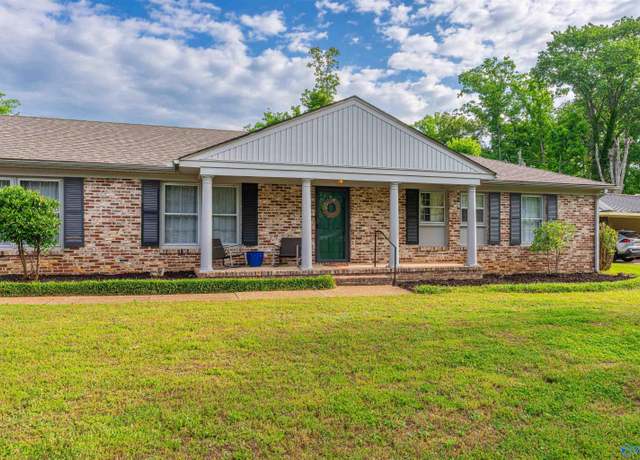 Property at 114 Kathy St, Florence, AL 35630, 4 beds, 2.5 baths