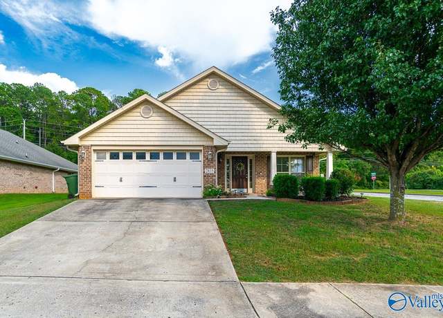 Property at 2835 Slate Dr SW, Huntsville, AL 35803, 3 beds, 2 baths