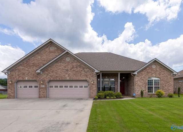 Property at 2203 Sorrento Pl SW, Decatur, AL 35603, 4 beds, 2 baths