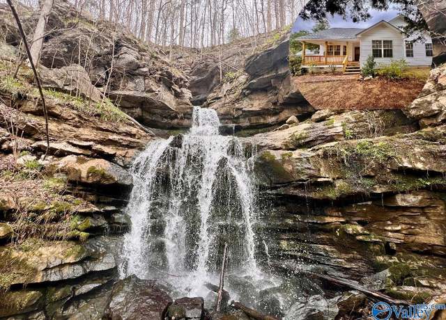 Property at 320 Horseshoe Bend Rd, Grant, AL 35747, 3 beds, 3 baths