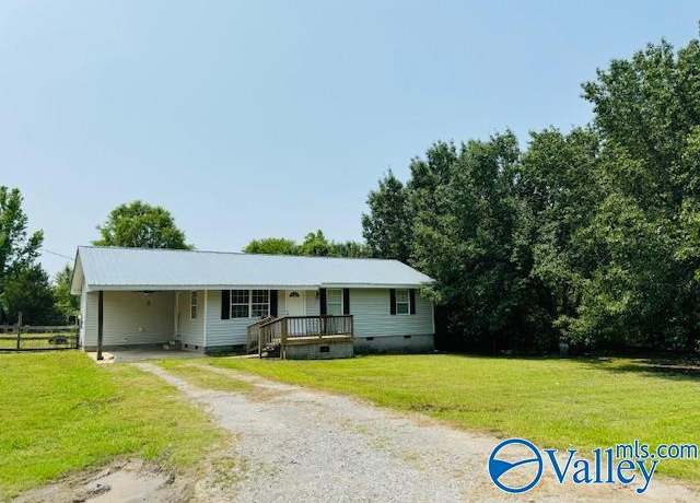 Property at 6160 County Road 71, Centre, AL 35960, 3 beds, 1 bath