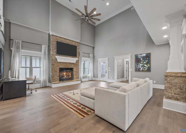 Property at 2603 Whitesburg Dr, Huntsville, AL 35801, 4 beds, 3.5 baths