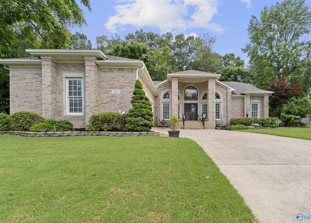 Property at 110 Holbrook Dr, Huntsville, AL 35806, 4 beds, 2.5 baths