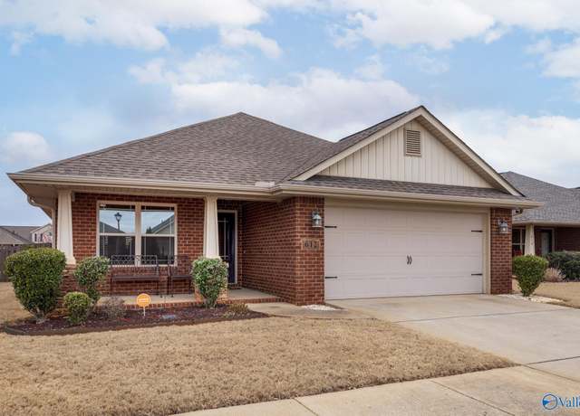 Property at 612 Durbin Ln, Madison, AL 35756, 3 beds, 2 baths