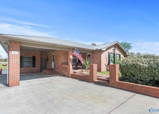 Property at 447 East Henderson Rd, Boaz, AL 35957, 3 beds, 1 bath