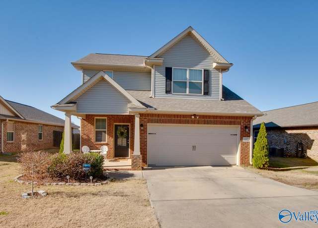 Property at 10322 Drymen St SW, Huntsville, AL 35803, 3 beds, 2.5 baths