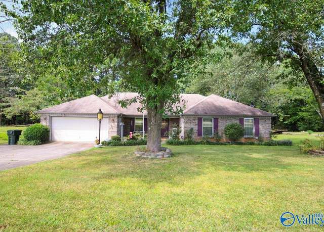 Property at 6578 Wall Triana Hwy, Madison, AL 35757, 3 beds, 2 baths