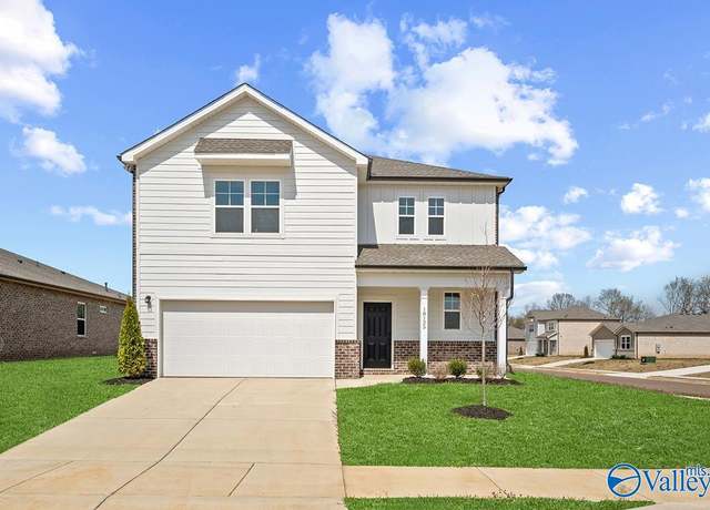 Property at 18125 Arrowhead Dr, Athens, AL 35611, 3 beds, 2.5 baths