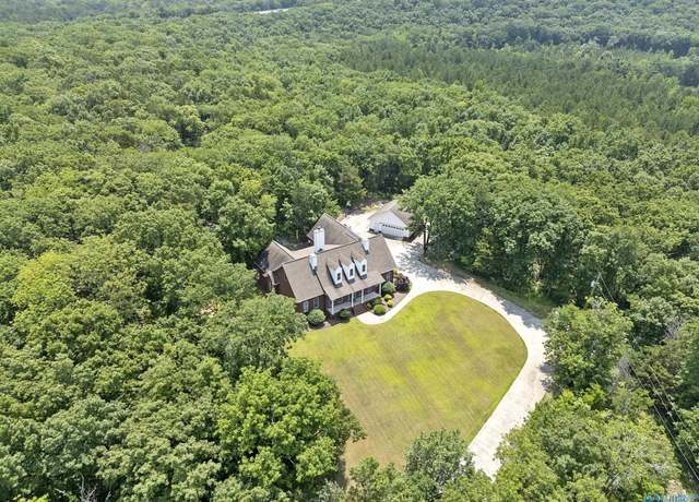 Property at 302 Lipscomb Cir, Laceys Spring, AL 35754, 4 beds, 3.5 baths