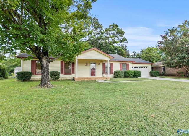 Property at 8459 Hogan Dr SE, Huntsville, AL 35802, 3 beds, 2 baths