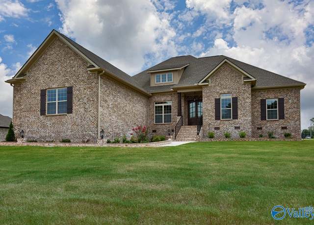 Property at 101 Naismith Dr, Meridianville, AL 35759, 4 beds, 3.5 baths