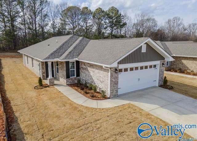 Property at 15307 Lapwing Cv, Athens, AL 35611, 3 beds, 2 baths