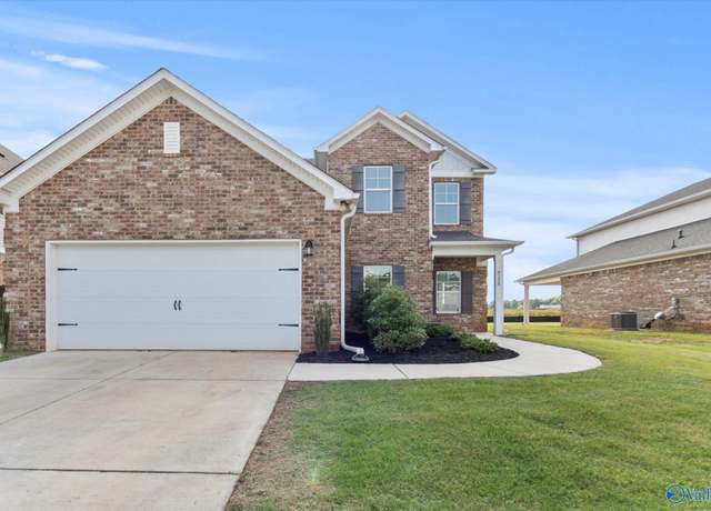 Property at 4226 Textile Ln SW, Huntsville, AL 35805, 4 beds, 3 baths