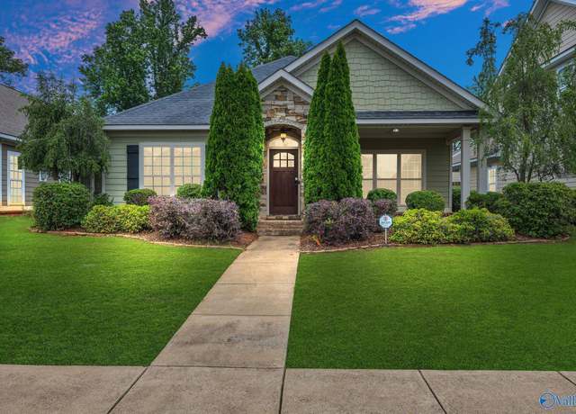 Property at 6439 Lincoln Park Pl NW, Huntsville, AL 35806, 3 beds, 2 baths