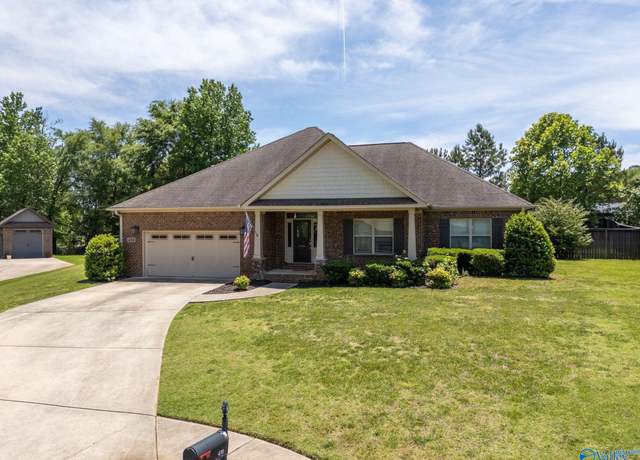 Property at 430 Fern Ter NW, Madison, AL 35757, 3 beds, 2.5 baths