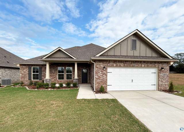 Property at 24093 Quints Dr, Athens, AL 35613, 4 beds, 2 baths