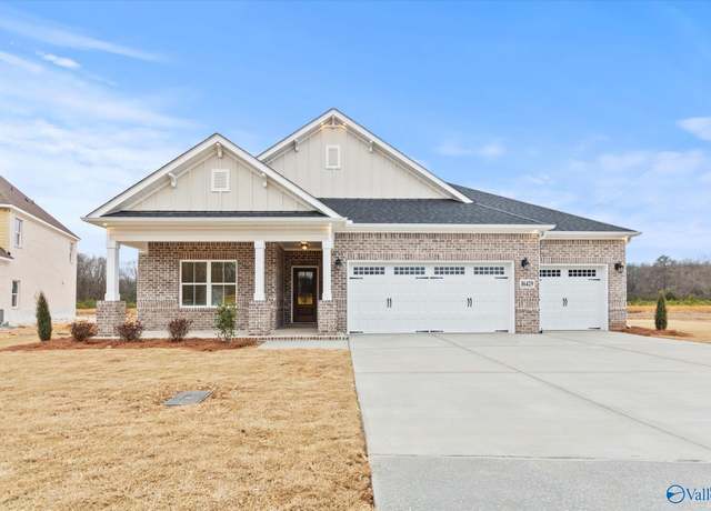 Property at 16429 Hamilton Pl, Athens, AL 35613, 4 beds, 3 baths