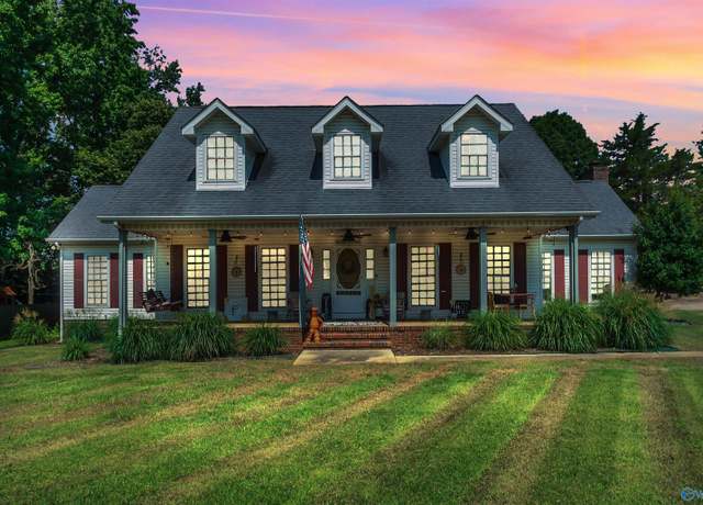 Property at 216 Whitfield Dr, Athens, AL 35613, 3 beds, 2.5 baths
