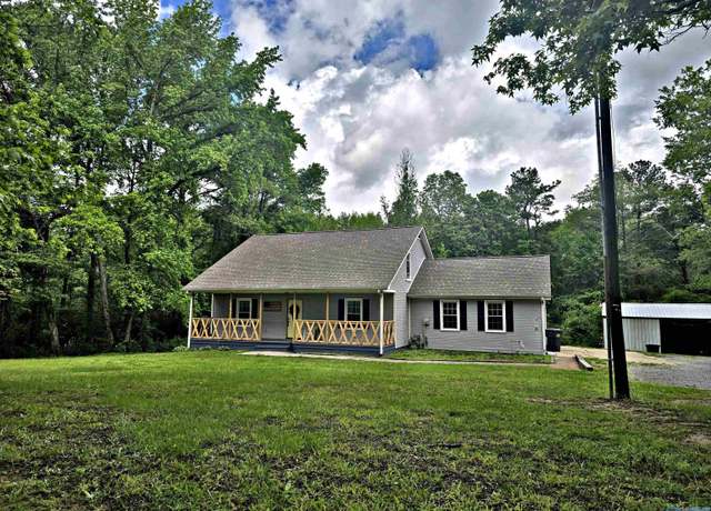 Property at 118 Saint Dr, Laceys Spring, AL 35754, 3 beds, 2.5 baths