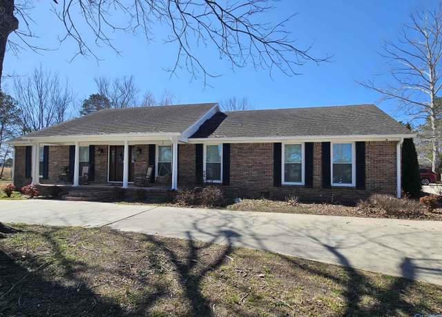Property at 809 Kyle Rd NE, Hartselle, AL 35640, 3 beds, 3 baths