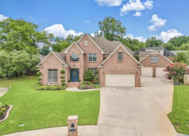 Property at 1701 Camden Cir, Decatur, AL 35603, 6 beds, 2.5 baths