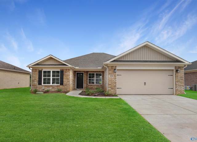 Property at 141 Domingues Ave, Meridianville, AL 35759, 4 beds, 2 baths