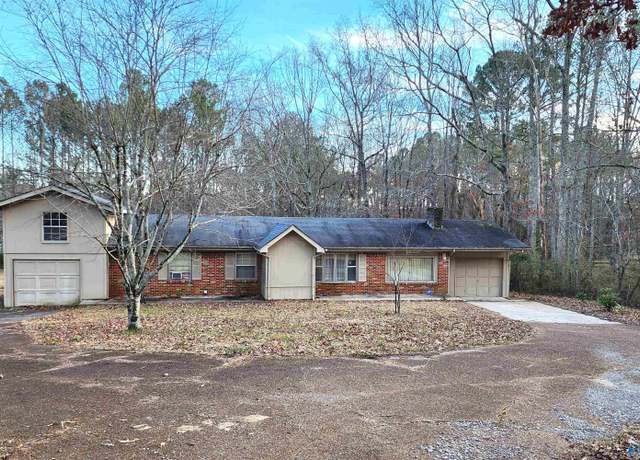 Property at 308 Bird Spring Rd SW, Hartselle, AL 35640, 2 beds, 1.5 baths