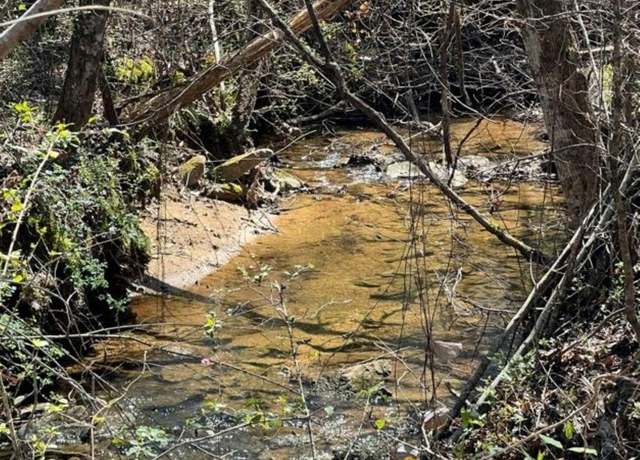 Property at 10464-A Tabor Rd, Gadsden, AL 35904