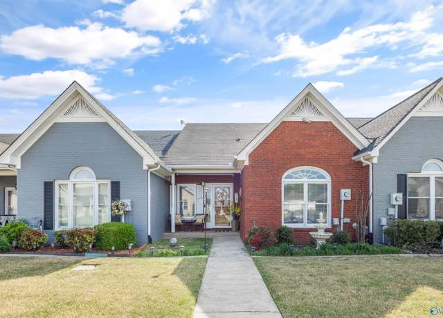 Property at 2824 Hempstead Ave SW, Decatur, AL 35603, 2 beds, 2 baths