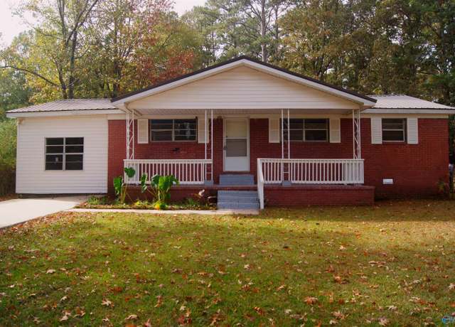Property at 1544 Hooks Lake Rd, Gadsden, AL 35901, 4 beds, 1 bath