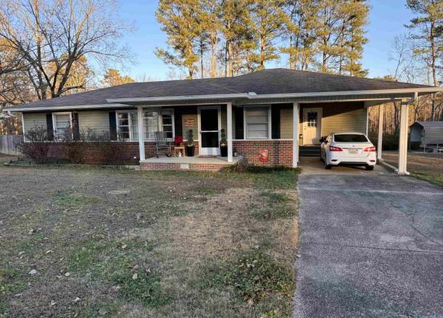 Property at 510 7th St NE, Arab, AL 35016, 3 beds, 1.5 baths