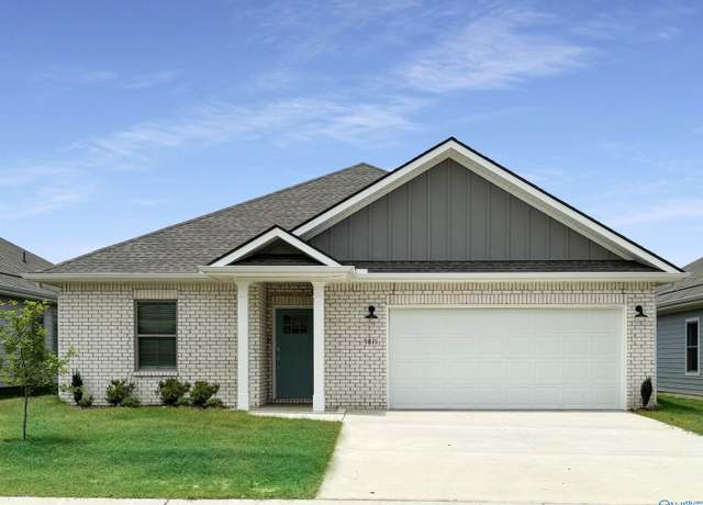 Property at 326 Granby Ln, Huntsville, AL 35811, 4 beds, 2 baths