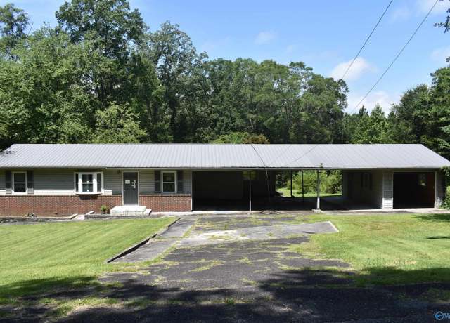 Property at 870 E Lakeshore Ave, Southside, AL 35907, 3 beds, 1 bath