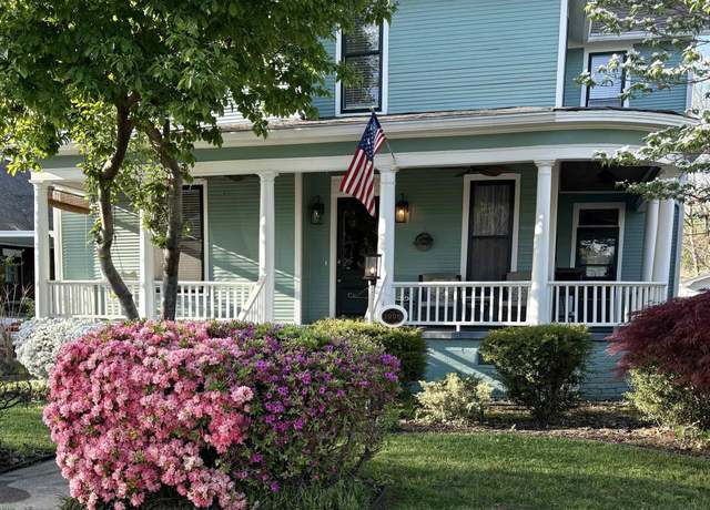 Property at 626 Grant St SE, Decatur, AL 35601, 3 beds, 2.5 baths