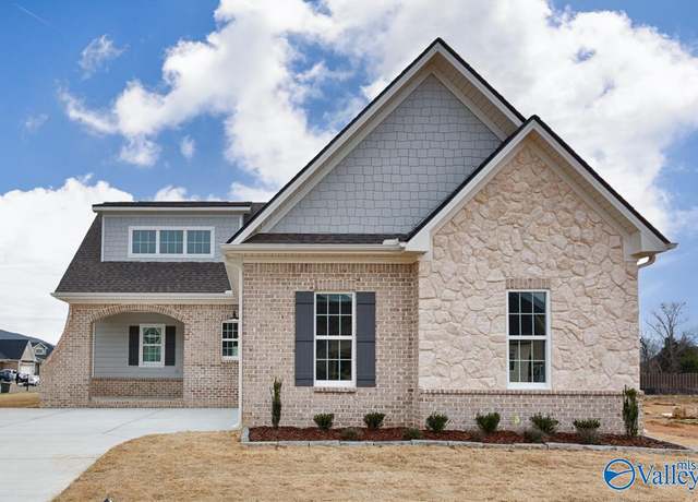 Property at 1 Sable Creek Ct, Gurley, AL 35748, 3 beds, 3.5 baths